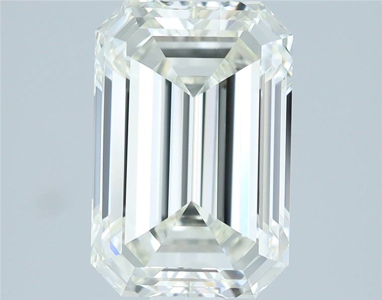 2.01 ct Emerald diamond