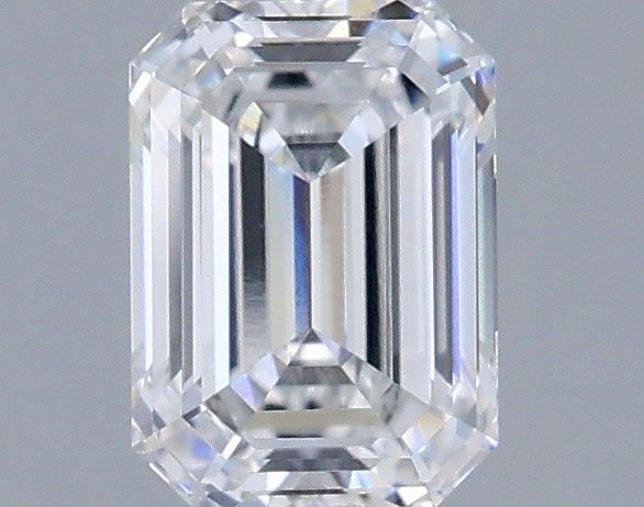 1.05 ct lab-grown Emerald Diamond