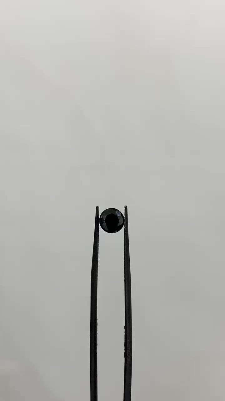 0.77 Carat Round Diamond Fancy Black VVS2