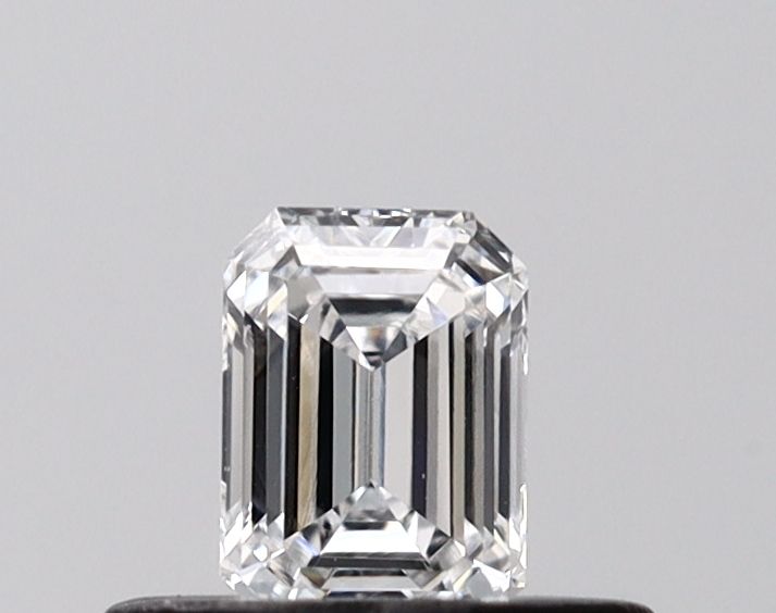 0.3 ct Emerald lab_grown_diamond