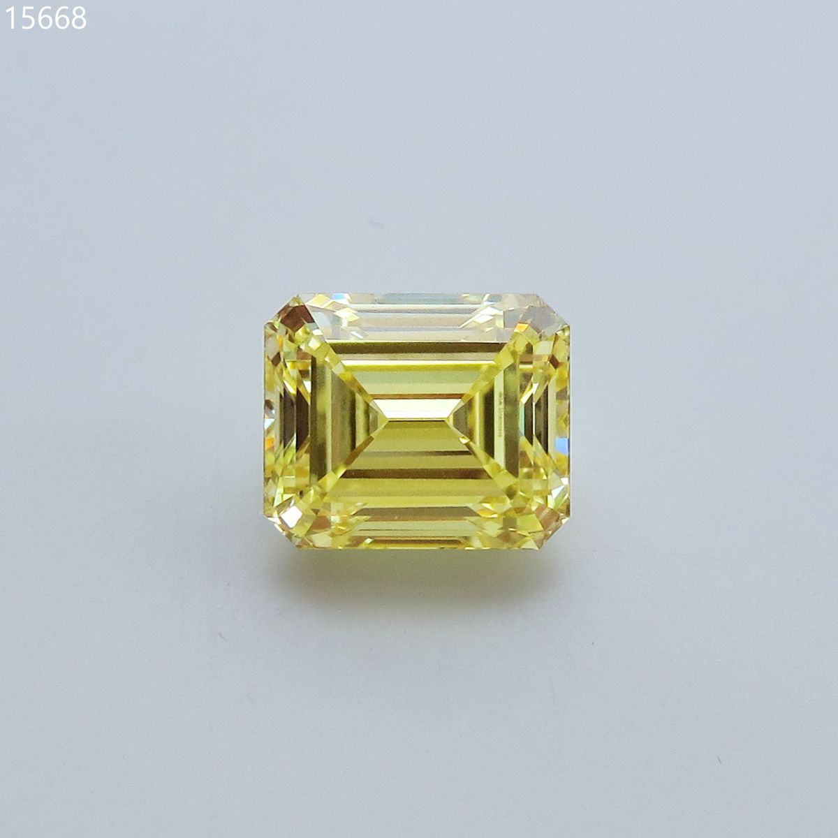 2.01 ct Emerald diamond