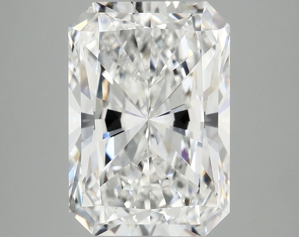 4.74 ct. radiant Lab Grown Diamond front image