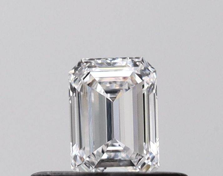 0.3 ct Emerald lab_grown_diamond