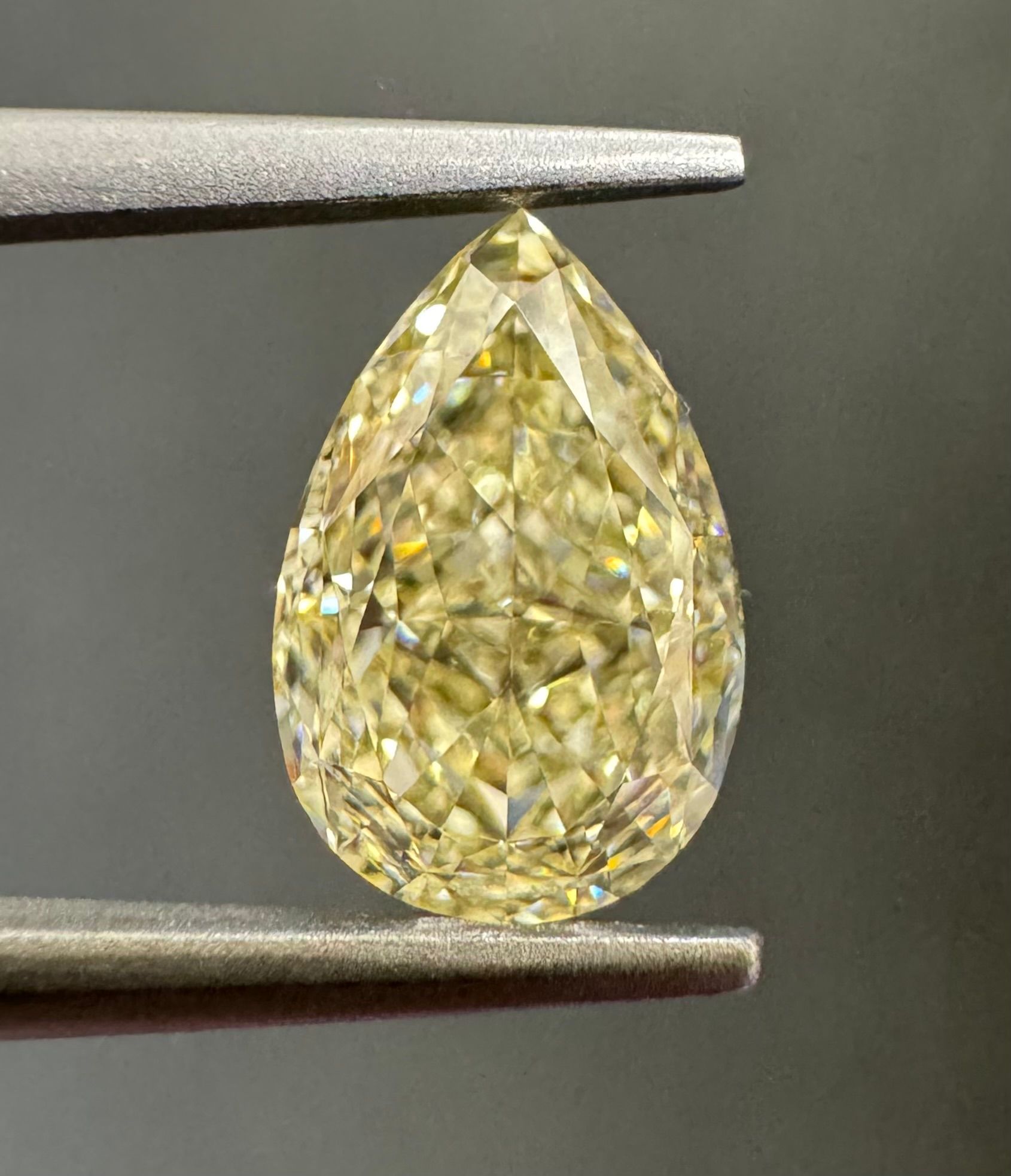 1.51 Carat Pear Diamond U-V VS1
