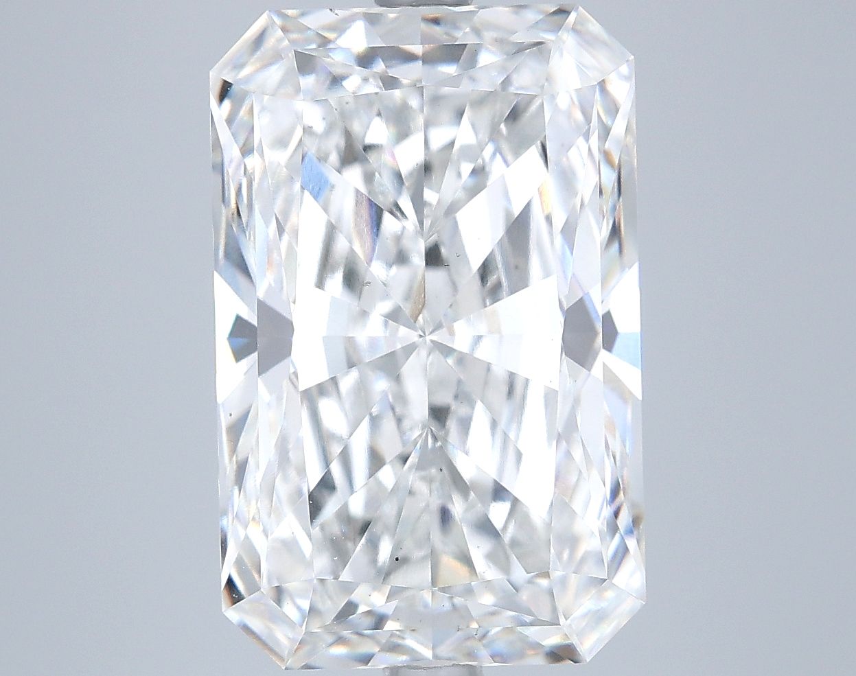 7.55 ct. radiant Lab Grown Diamond front image