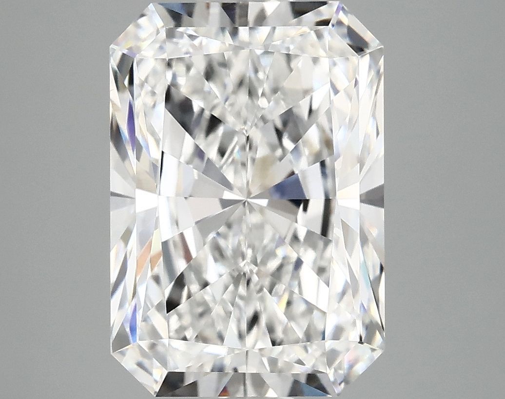 4.81 ct. radiant Lab Grown Diamond front image