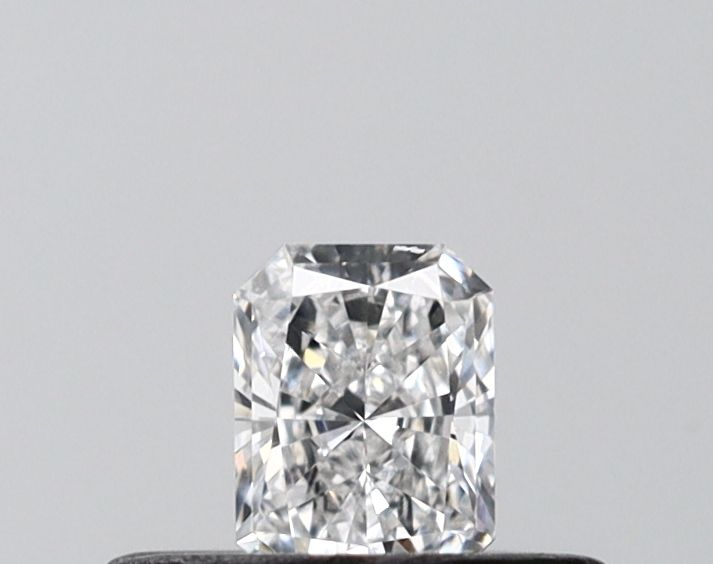 0.21ct Radiant diamond