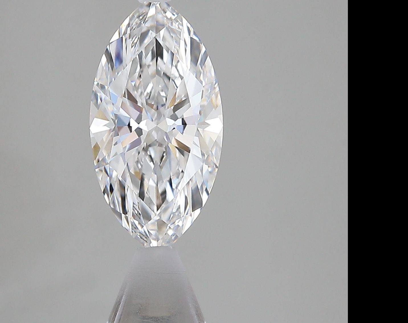 5.06 ct. oval Lab Grown Diamond front image