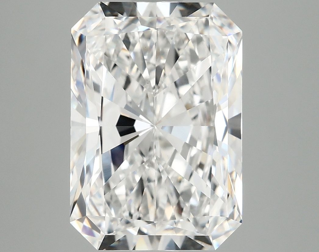 4.84 ct. radiant Lab Grown Diamond front image