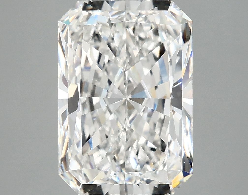 4.94 ct. radiant Lab Grown Diamond front image