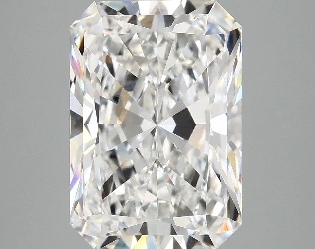 4.99 ct. radiant Lab Grown Diamond front image