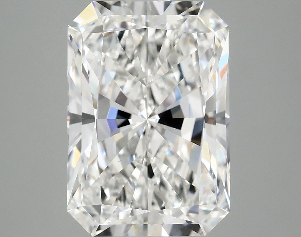 3.88 ct. radiant Lab Grown Diamond front image