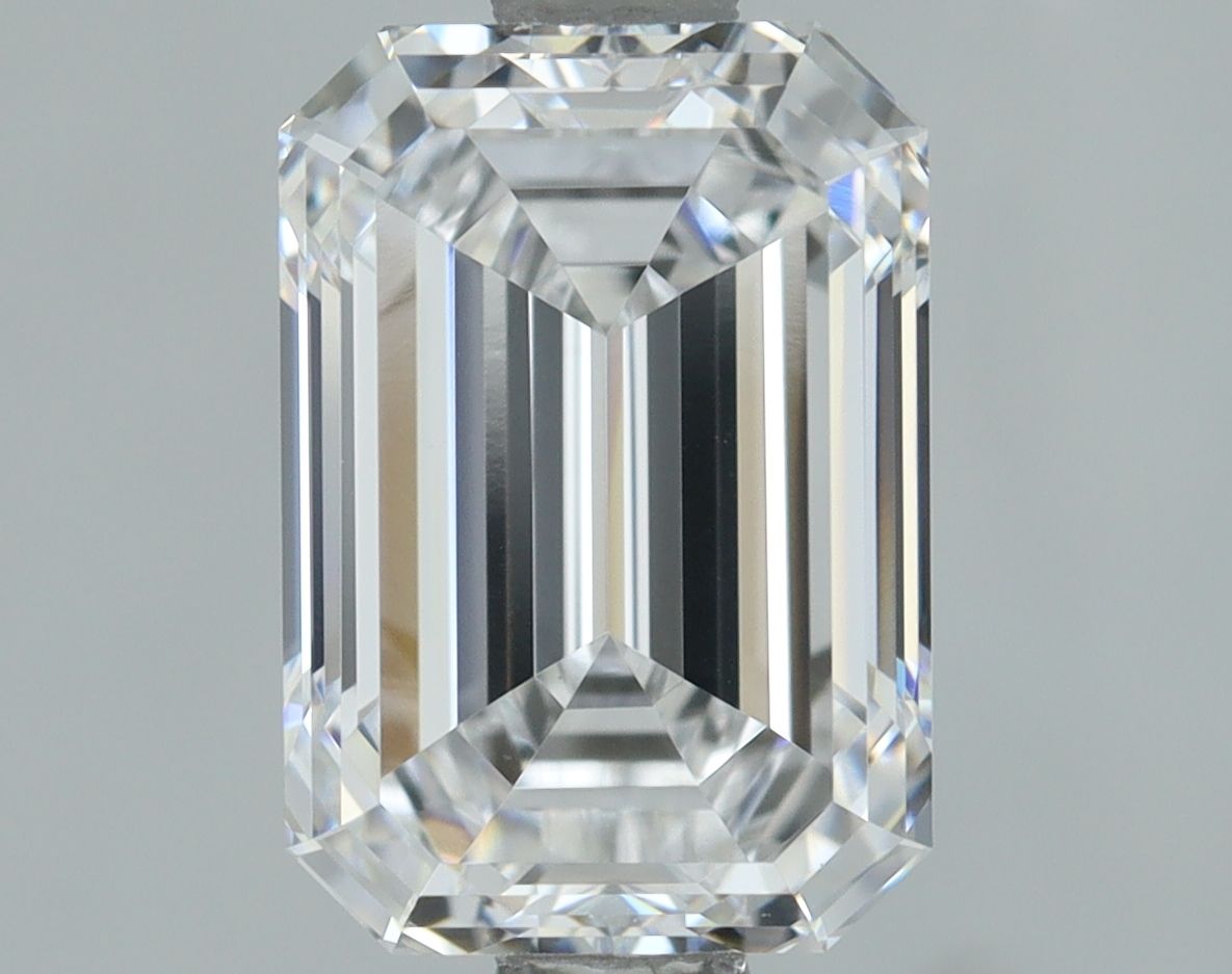 1.53 ct. emerald Lab Grown Diamond front image
