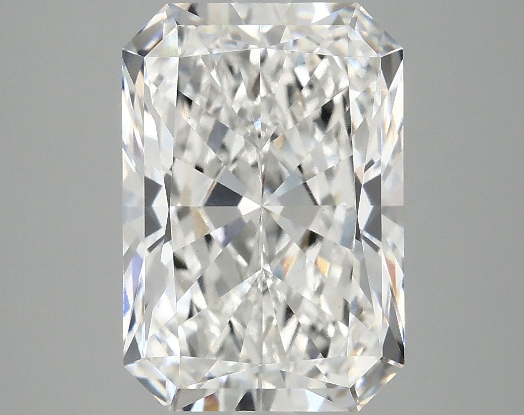 4.76 ct. radiant Lab Grown Diamond front image