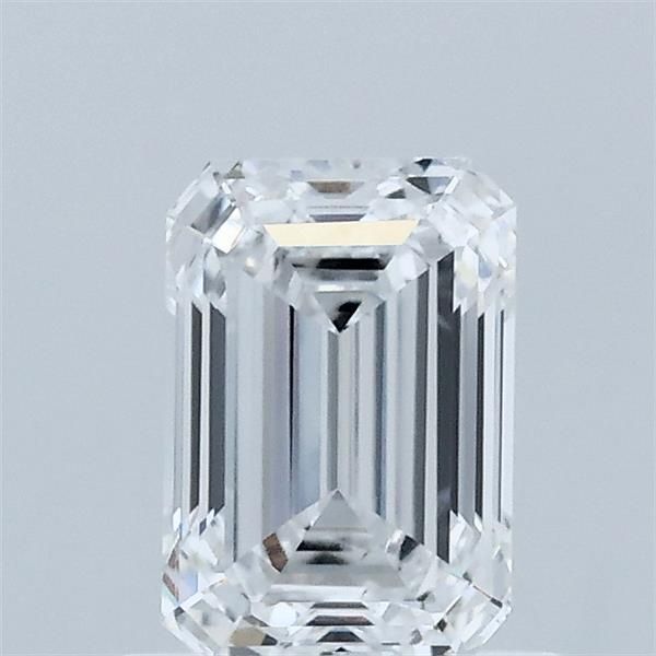 0.9 ct lab-grown Emerald Diamond