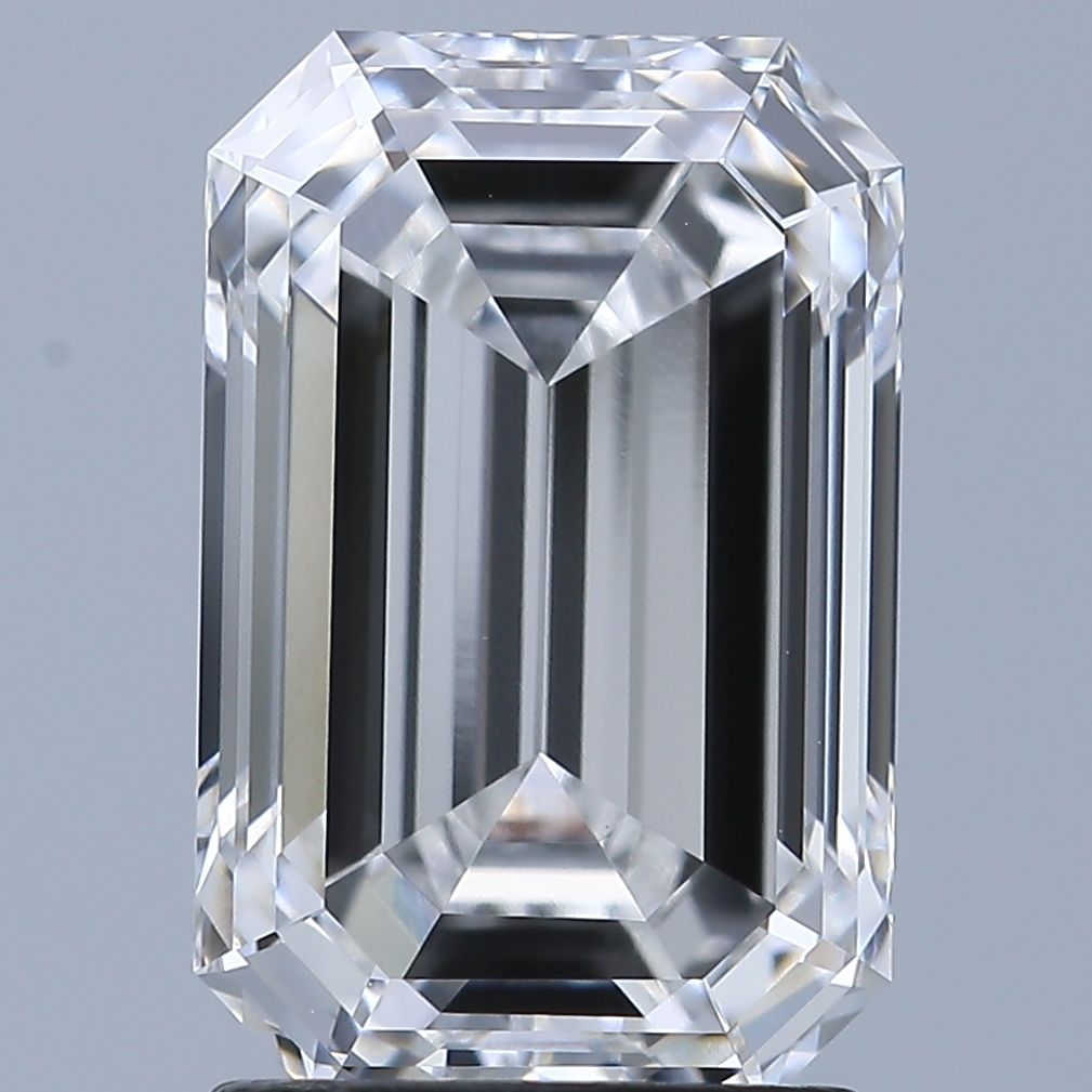 2.56 ct. emerald Lab Grown Diamond front image
