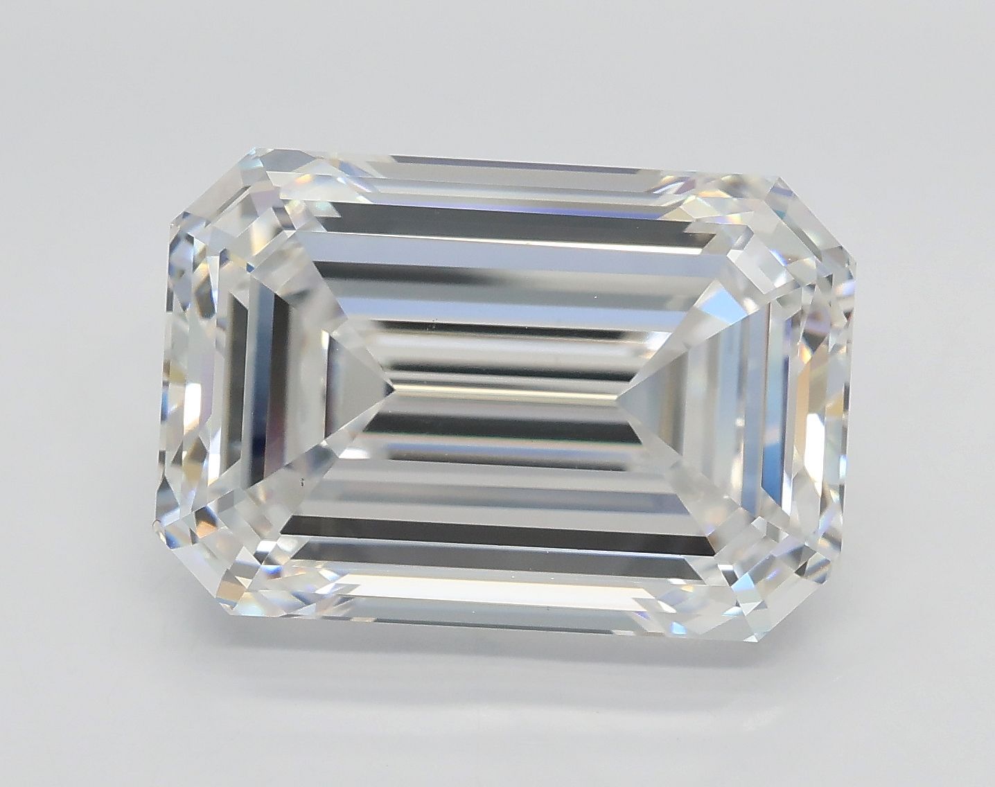 7.50 ct. emerald Lab Grown Diamond front image