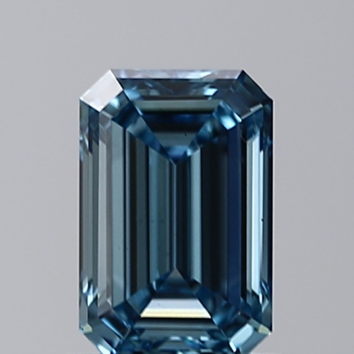 1.02 ct. emerald Lab Grown Diamond front image