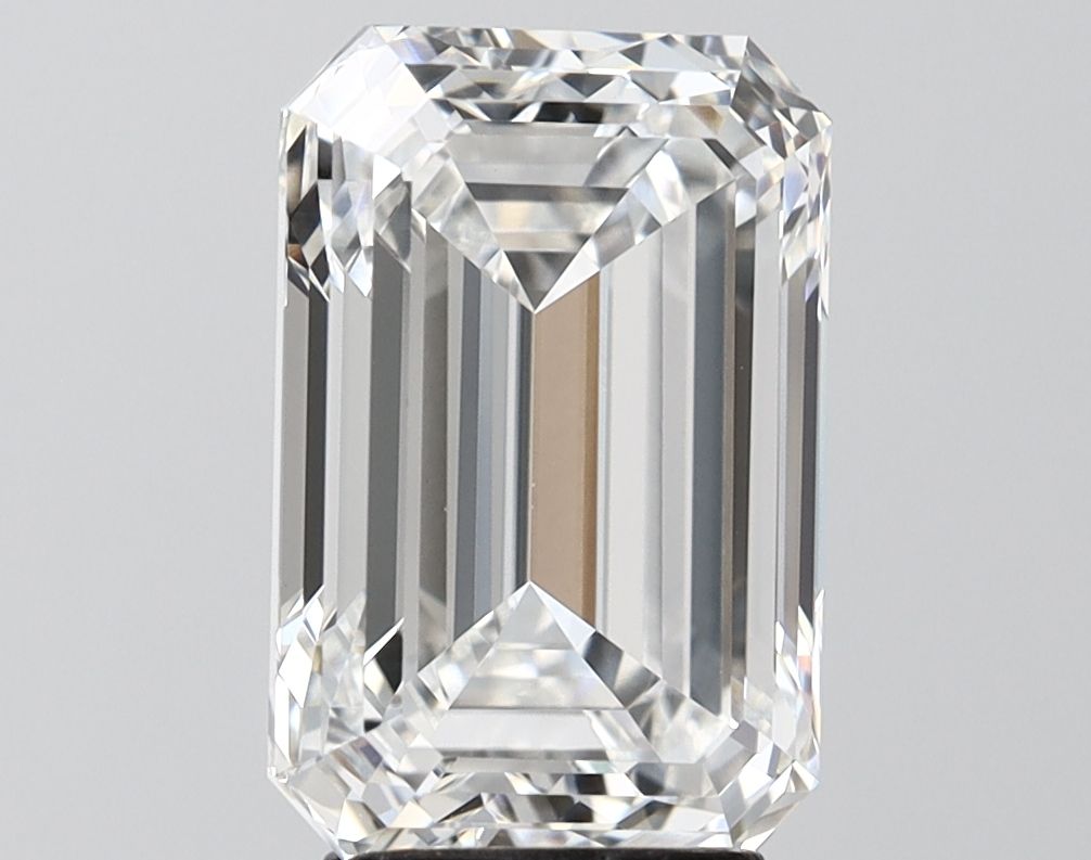4.42 ct. emerald Lab Grown Diamond front image