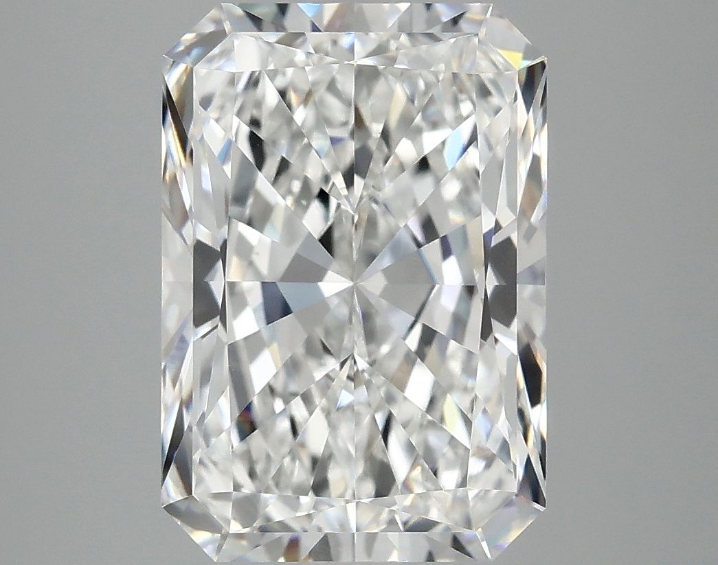 4.73 ct. radiant Lab Grown Diamond front image