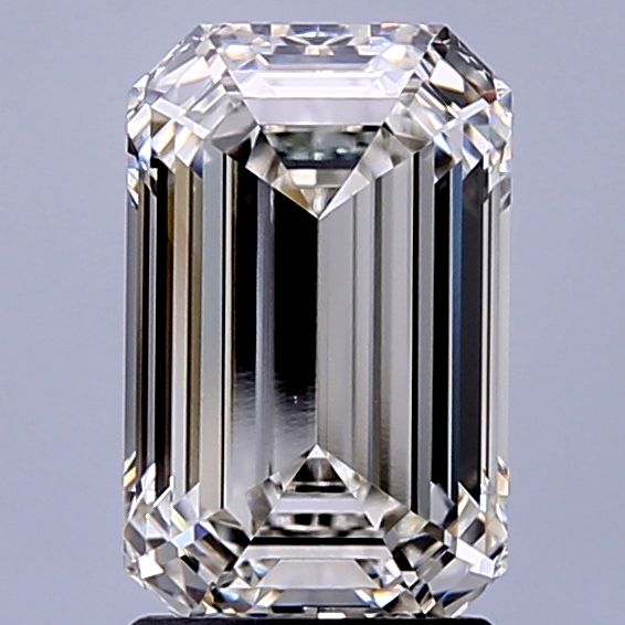 2.60 ct. emerald Lab Grown Diamond front image