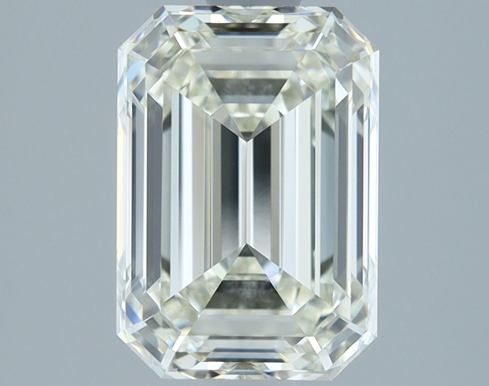 2.01 ct Emerald diamond