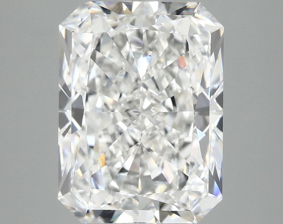 4.19 ct. radiant Lab Grown Diamond front image