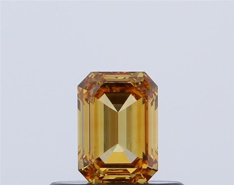 0.35ct Emerald diamond