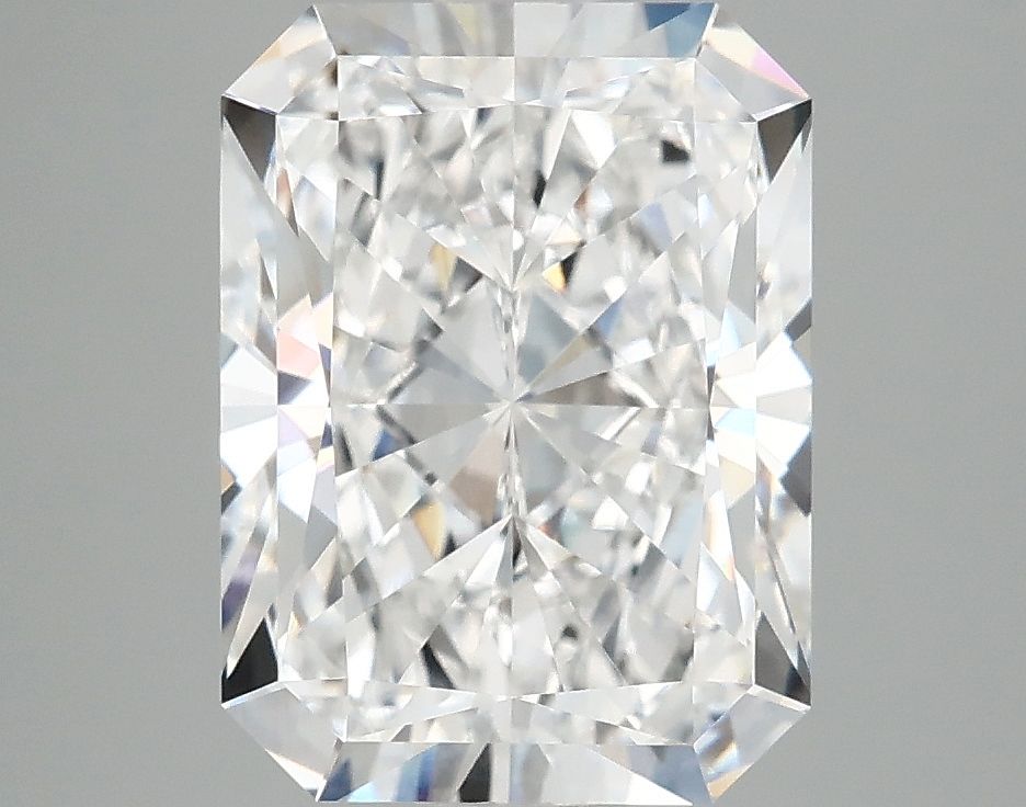 4.37 ct. radiant Lab Grown Diamond front image