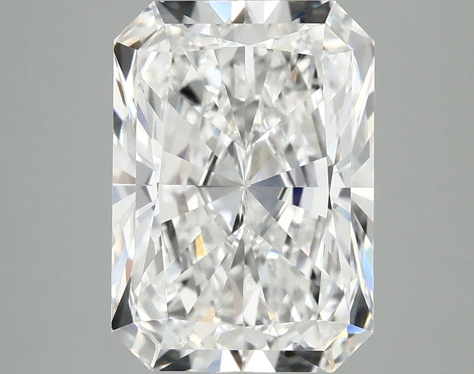 3.89 ct. radiant Lab Grown Diamond front image