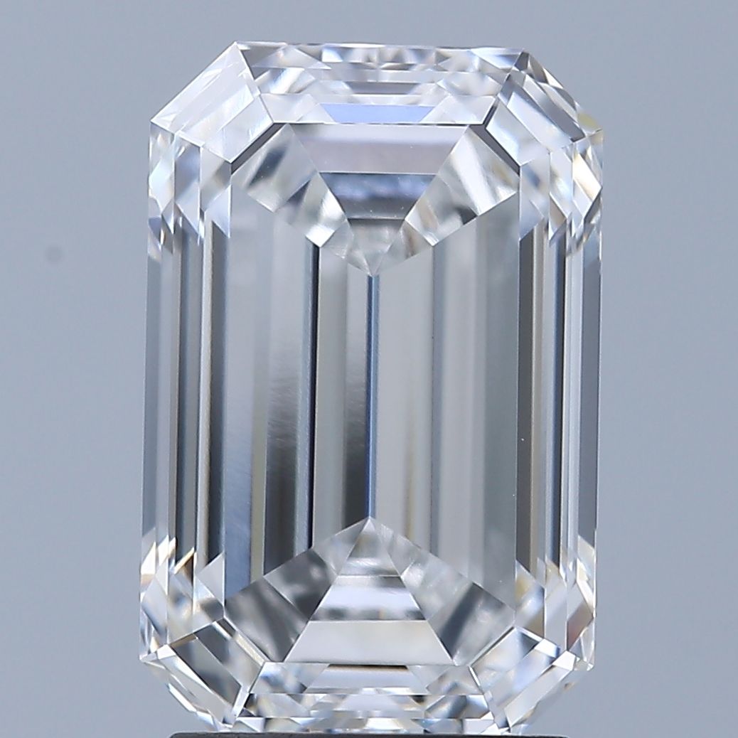 2.54 ct. emerald Lab Grown Diamond front image