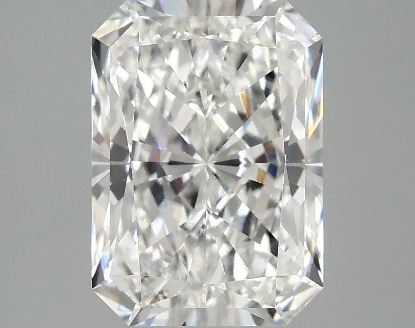 2.87 ct. radiant Lab Grown Diamond front image