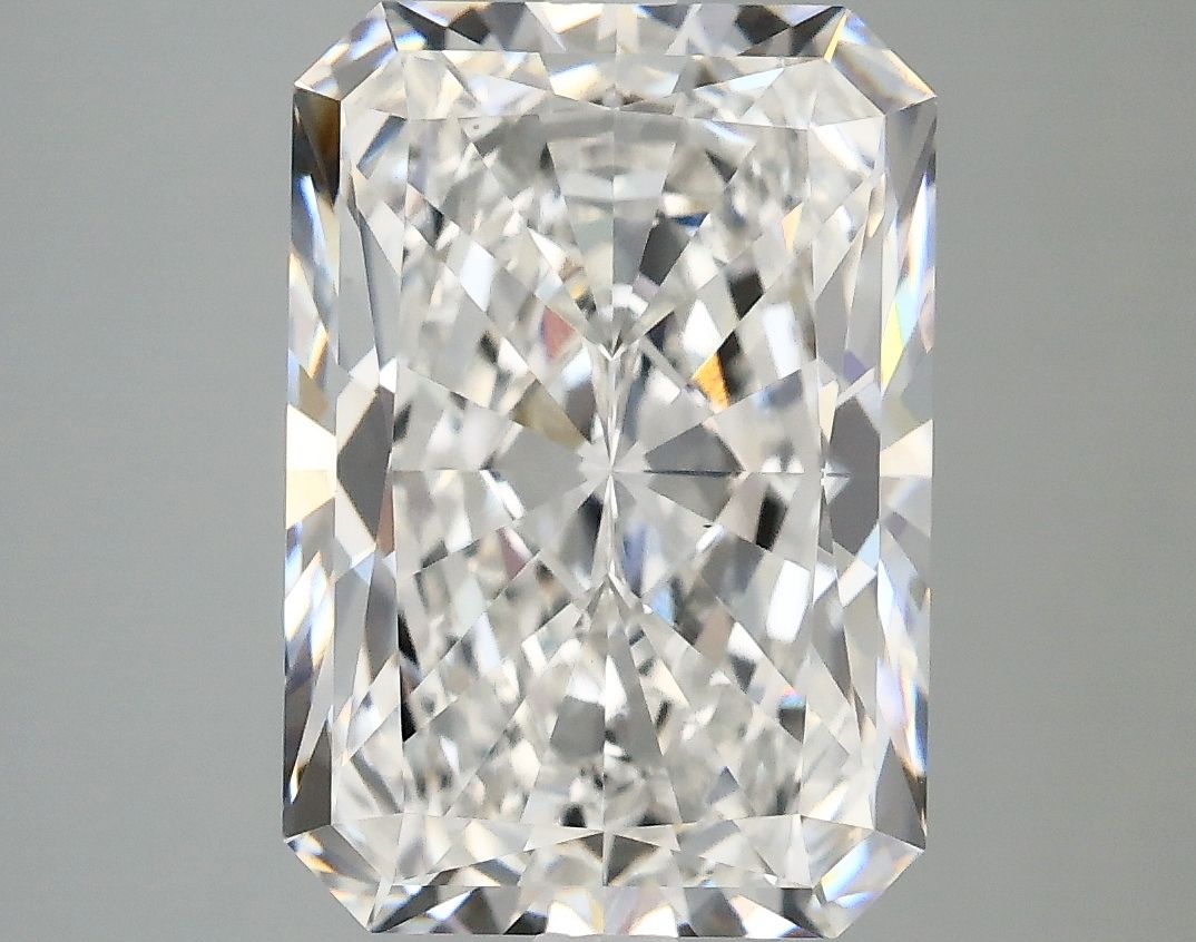 4.76 ct. radiant Lab Grown Diamond front image