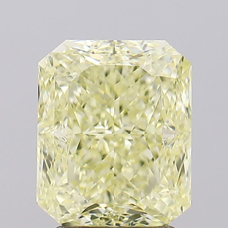 3.03 ct Radiant diamond