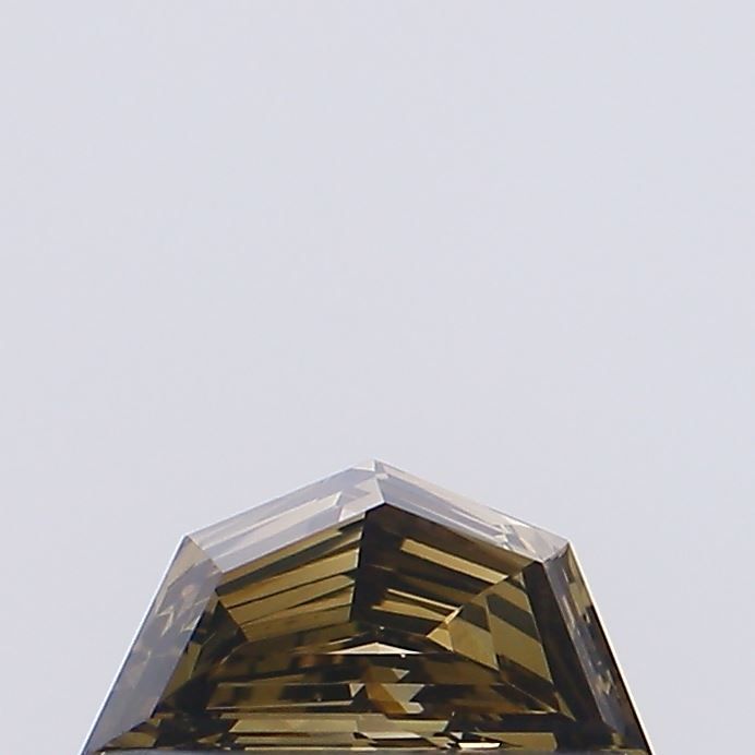 0.24ct Half Moon GREEN VS1
