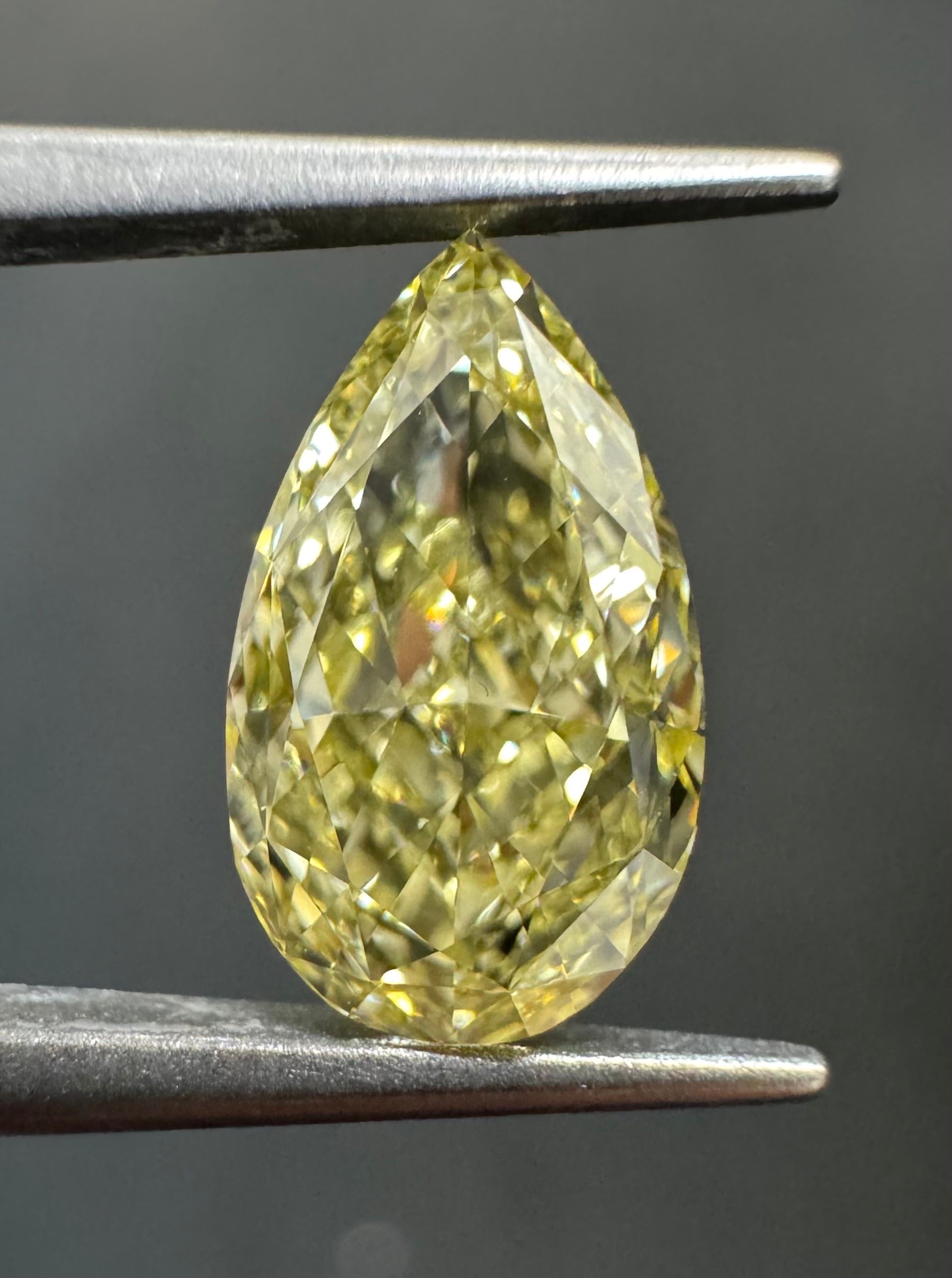 2.07 ct Pear diamond