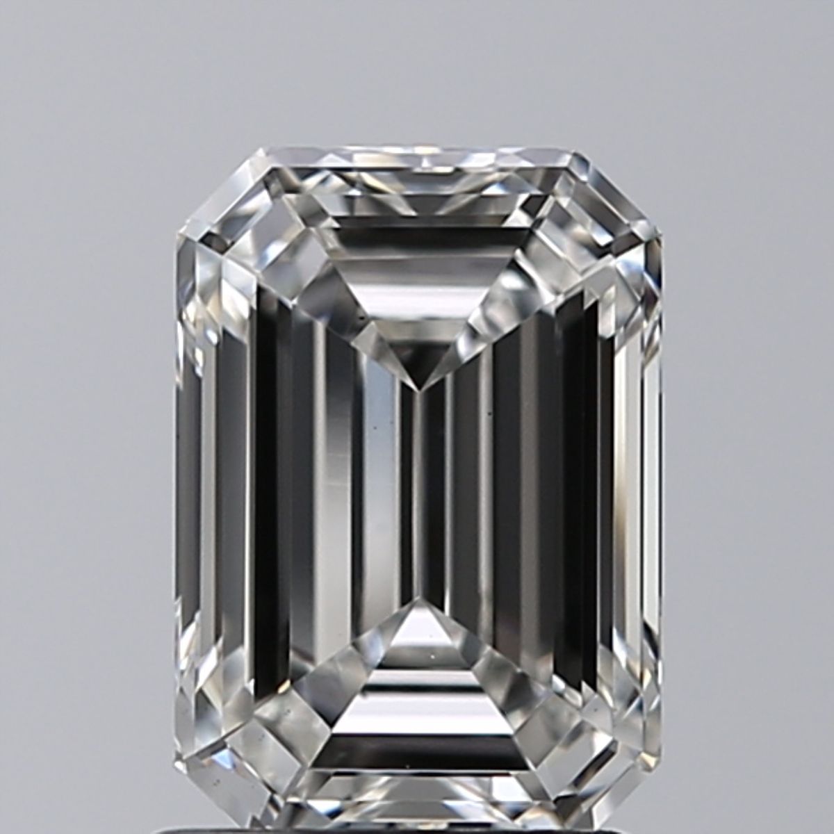 1.50 ct. emerald Lab Grown Diamond front image