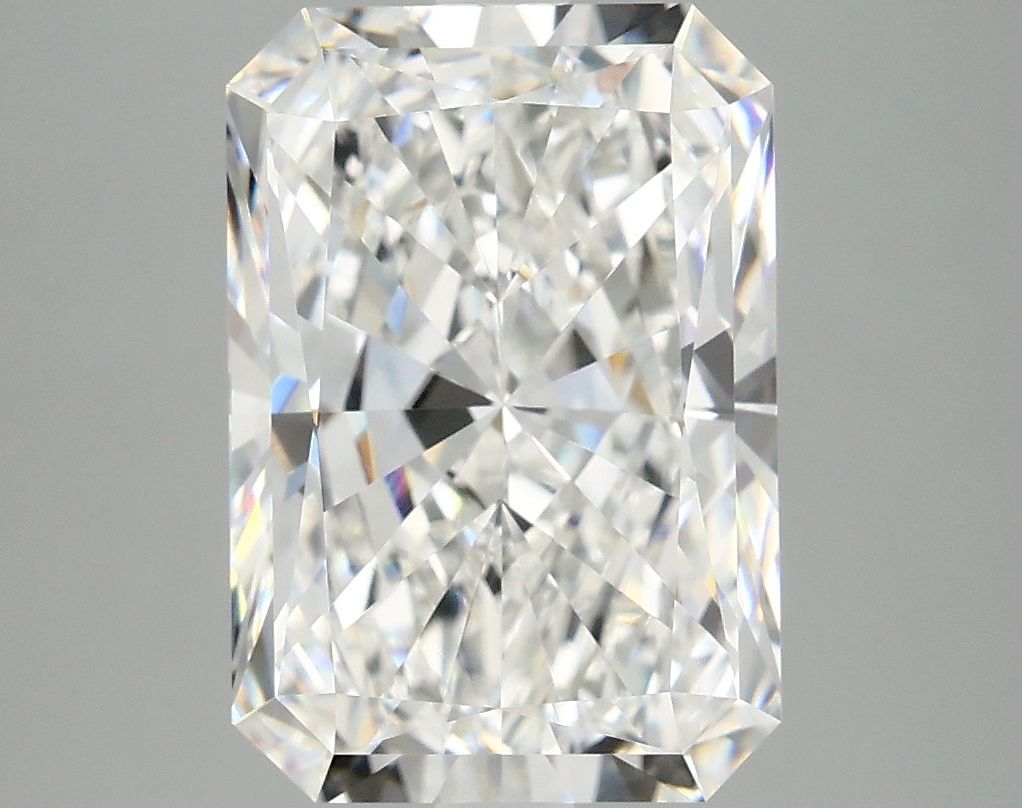 4.68 ct. radiant Lab Grown Diamond front image