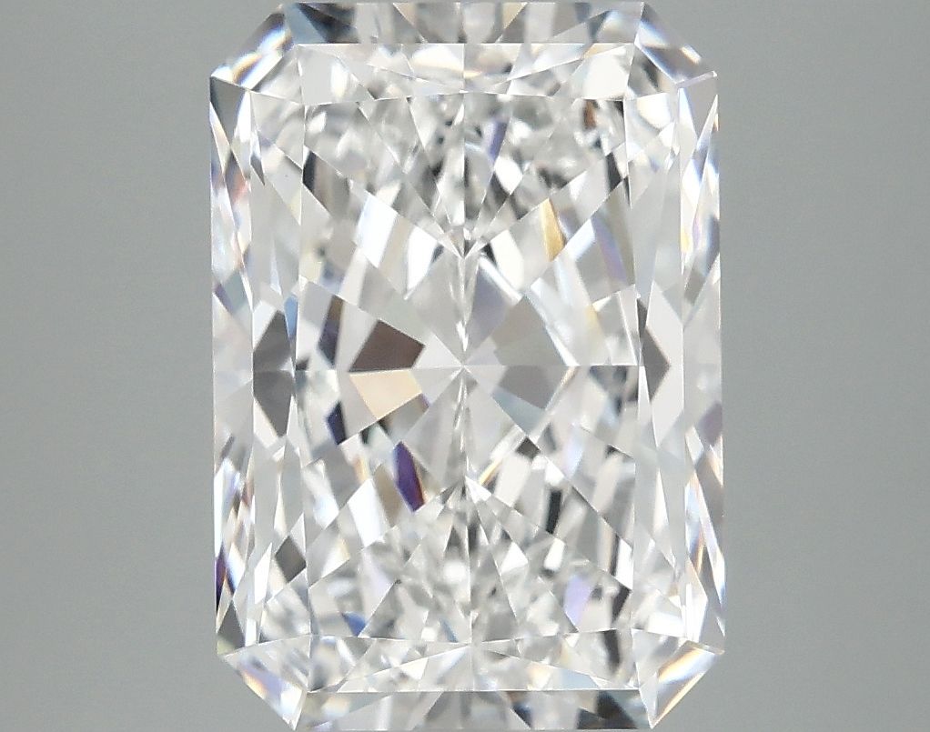 4.87 ct. radiant Lab Grown Diamond front image