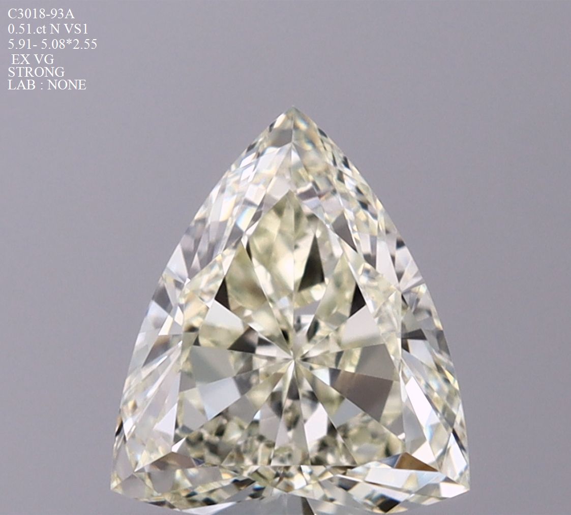 0.51ct Triangular N VS1