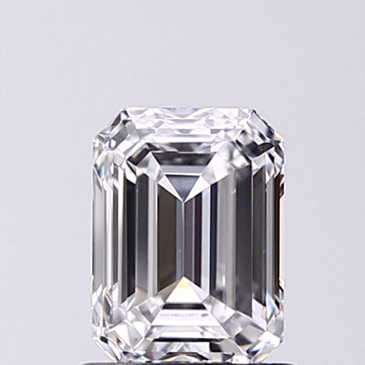 1.00 ct. emerald Lab Grown Diamond front image