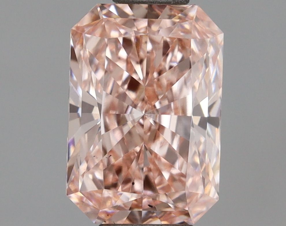 1.04 carat fancy vivid pink VS2 EX Cut IGI radiant diamond