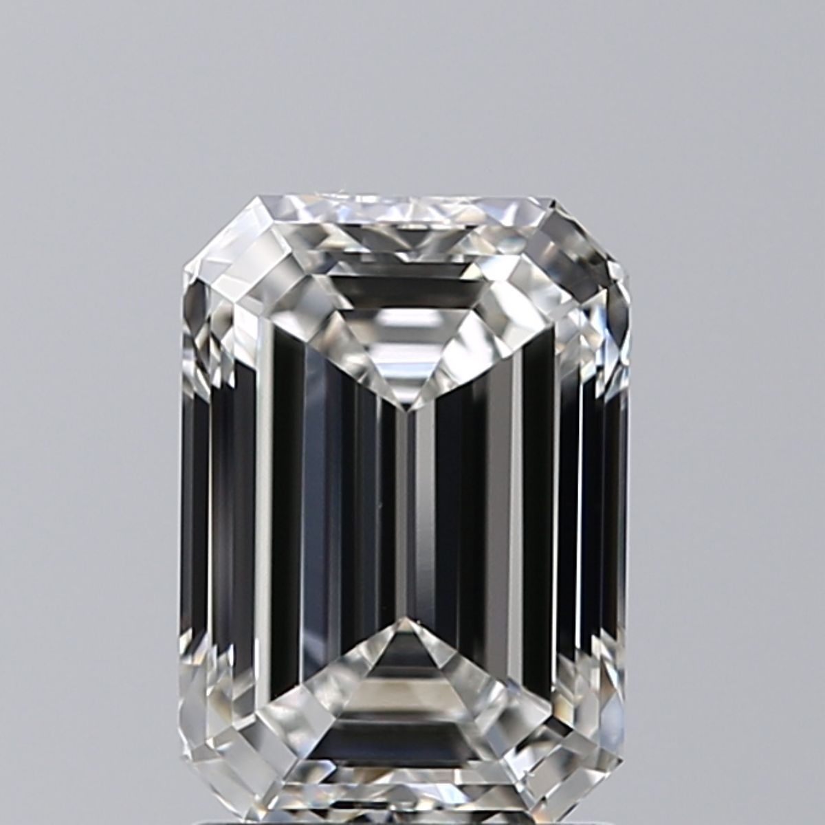 1.70 ct. emerald Lab Grown Diamond front image