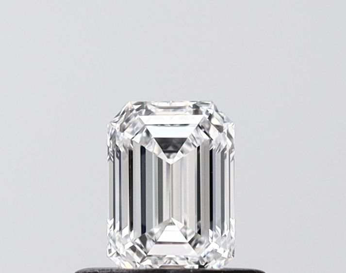 0.51 ct lab-grown Emerald Diamond