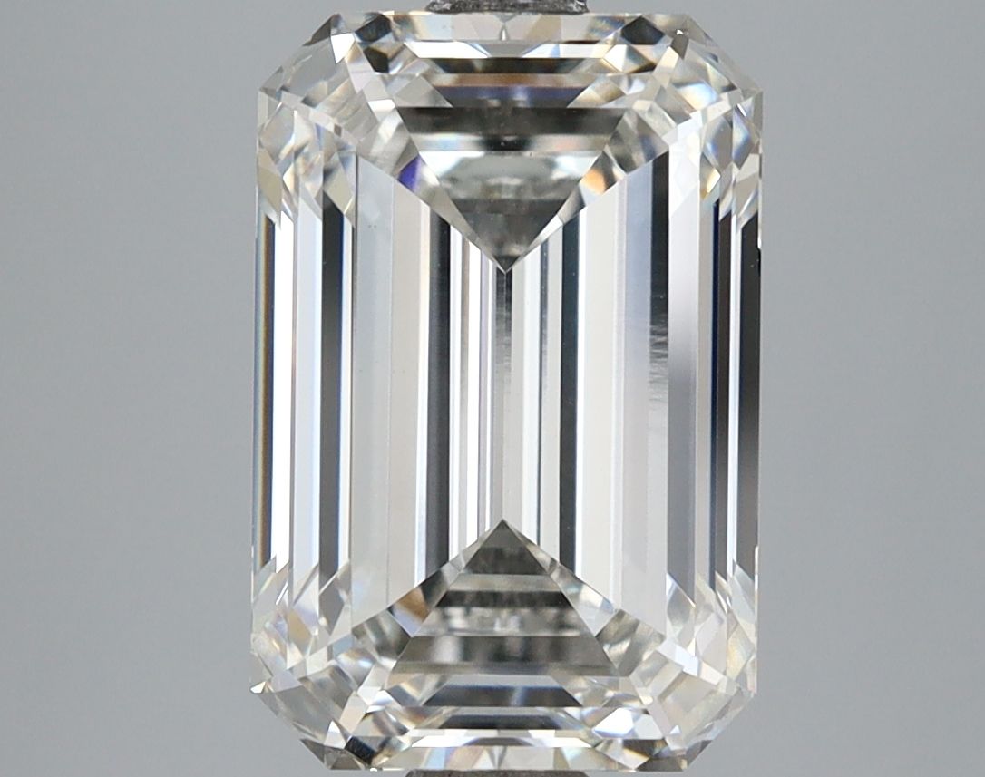 4.45 ct. emerald Lab Grown Diamond front image