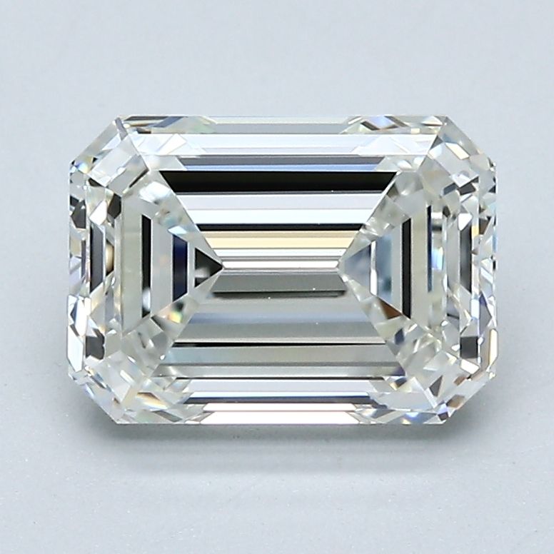 2.21 ct Emerald diamond