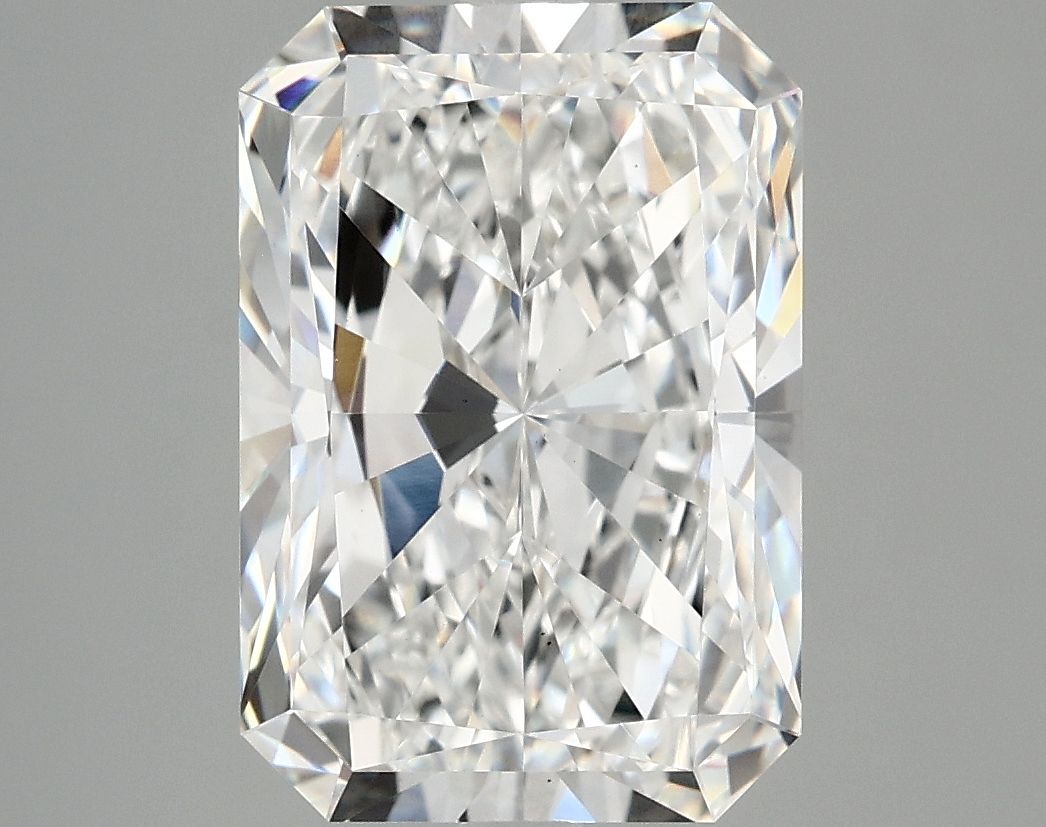 4.89 ct. radiant Lab Grown Diamond front image