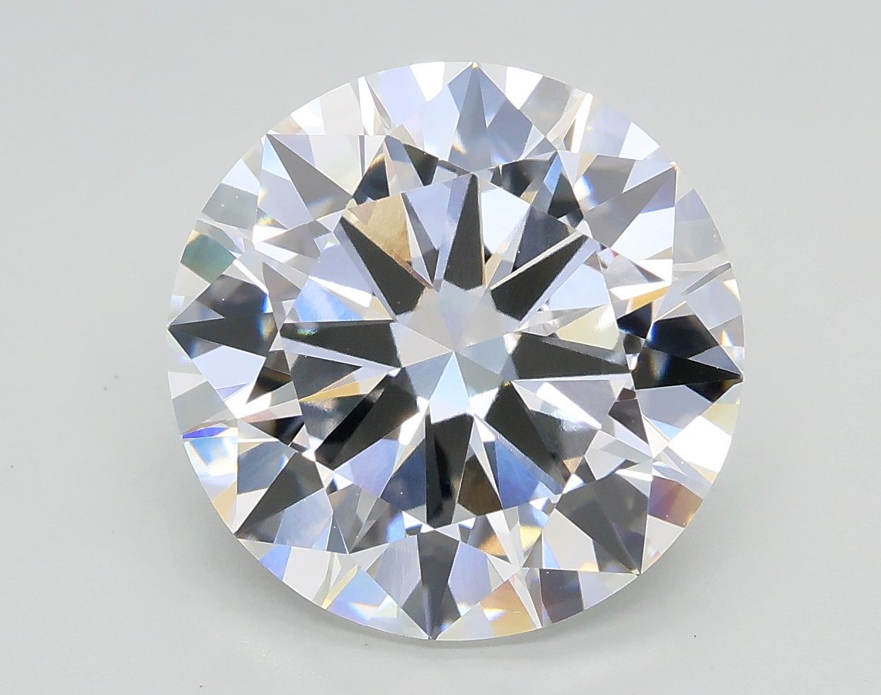 4.94 ct. round Lab Grown Diamond front image