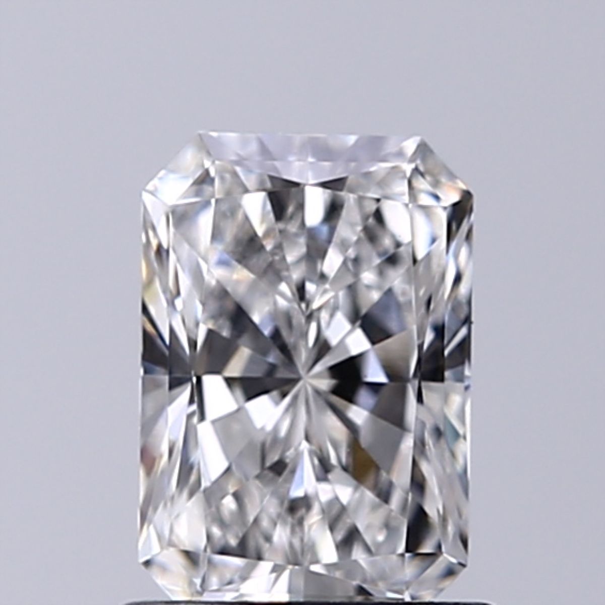 0.90 ct. radiant Lab Grown Diamond front image