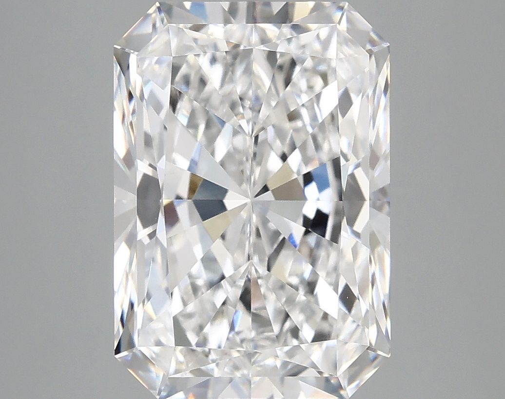 4.99 ct. radiant Lab Grown Diamond front image
